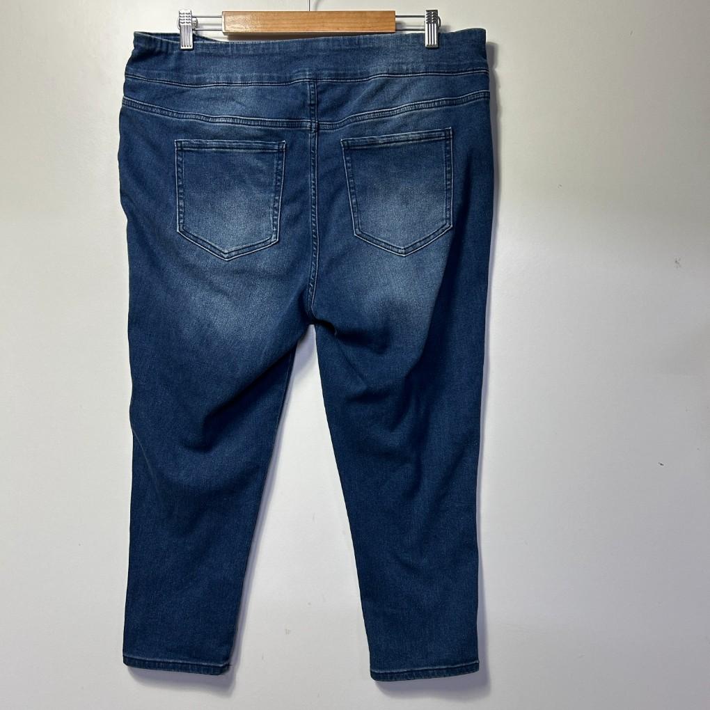 Target Curve Mid Wash Jeans - Size 16