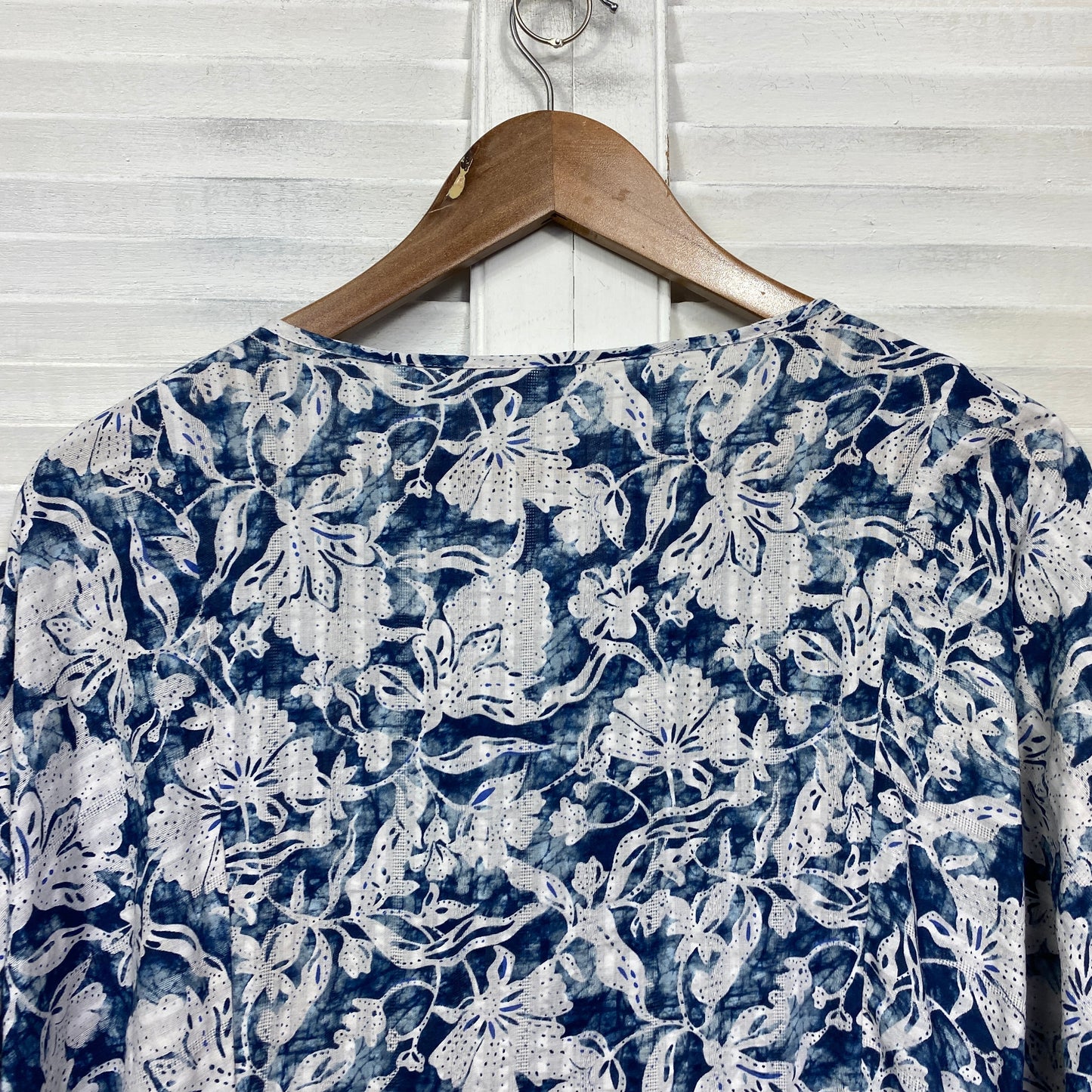 & Me Dress Size 14 Long Sleeve Blue White Floral Short Length