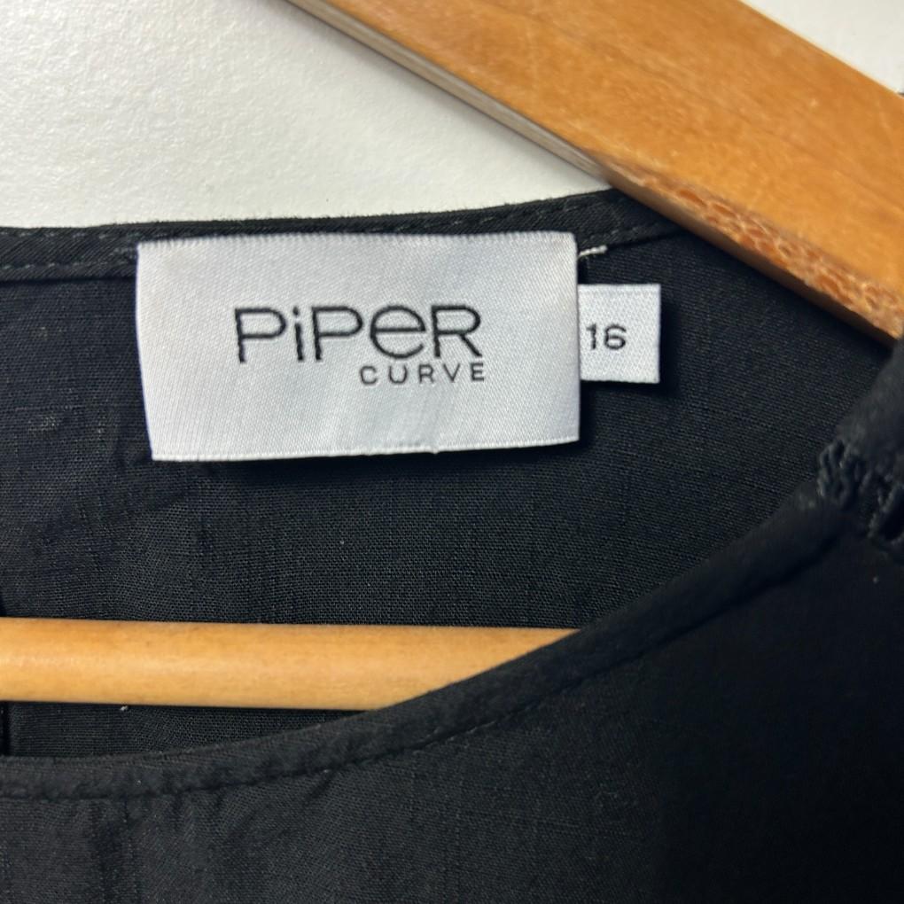 Piper Curve Black Top - Size 16