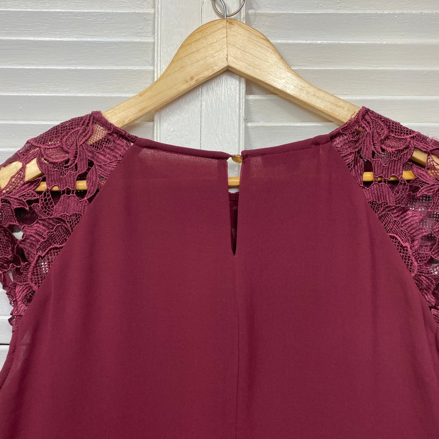 Liz Jordan Top Size 14 Large Maroon Lace Overlay Cocktail