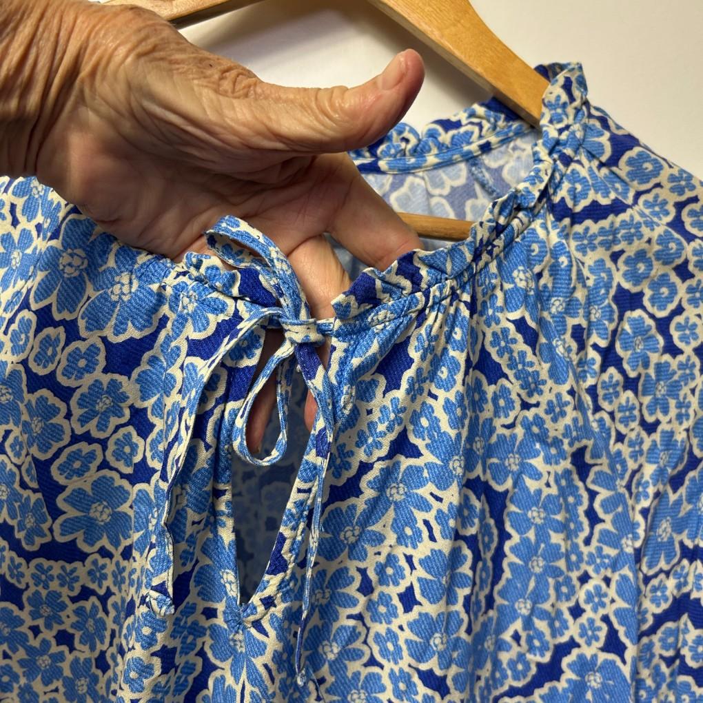 Sussan Blue Floral Top - Size L