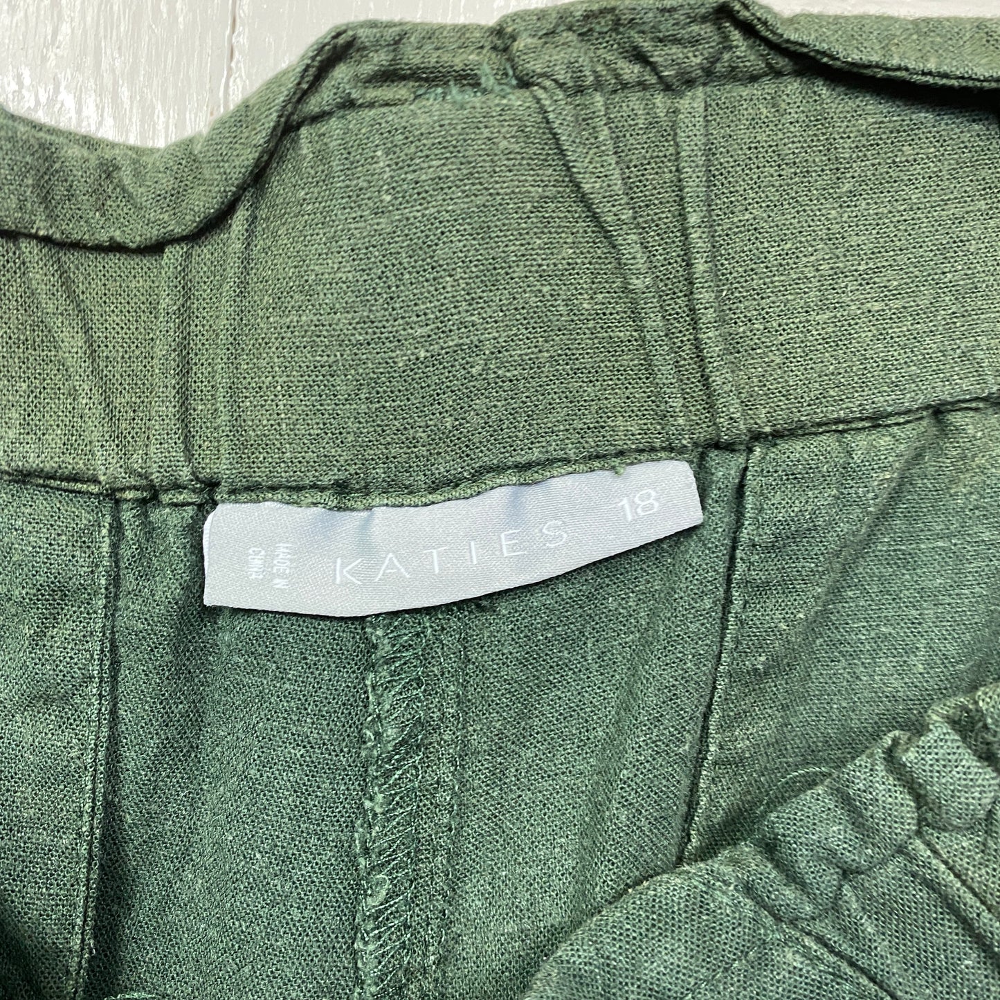 Katies Cropped Linen Pants Size 18 Green Pockets