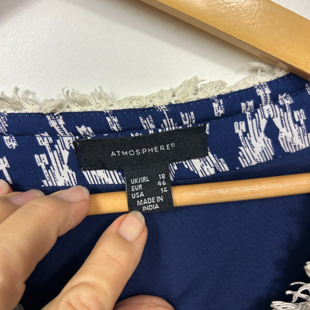 Atmosphere Navy and White Quiltted Jacket - Size 18