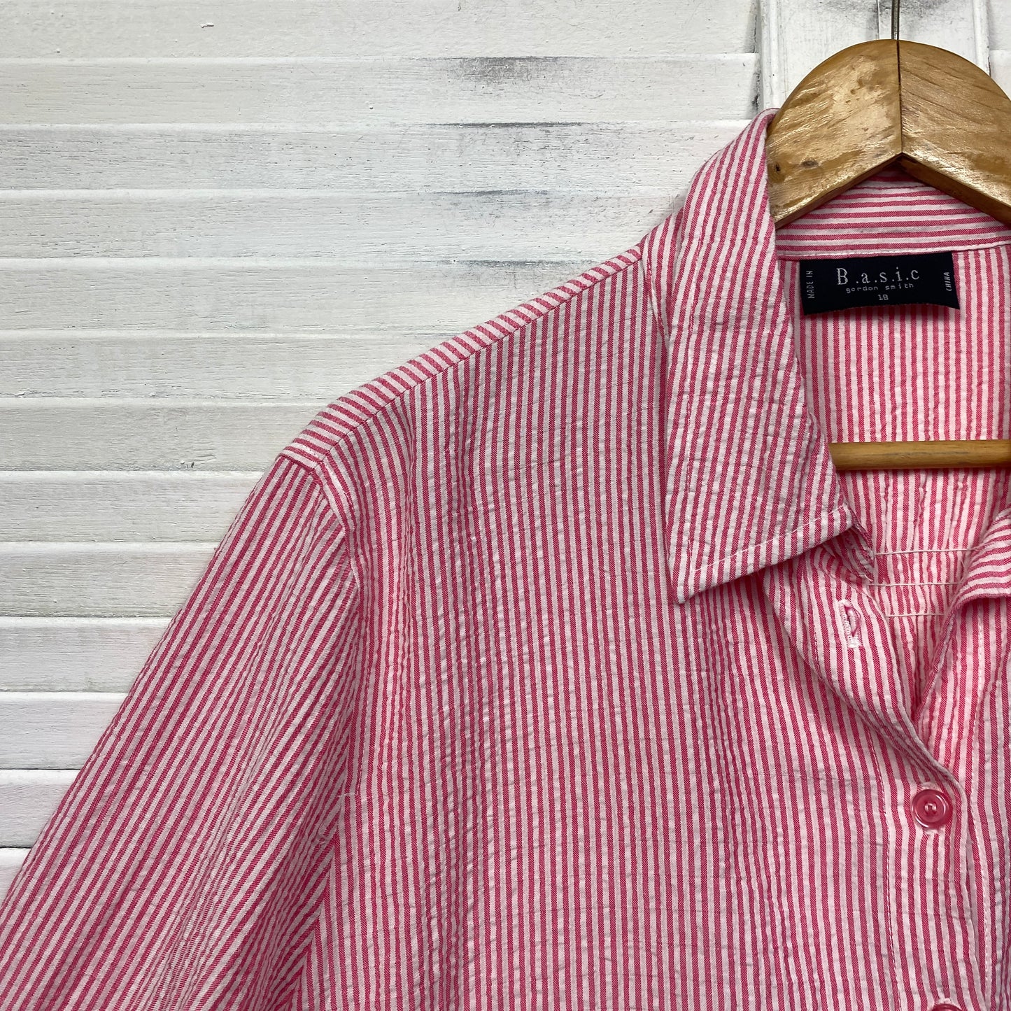 Gordon Smith Top Size 18 Button Up Red White Striped