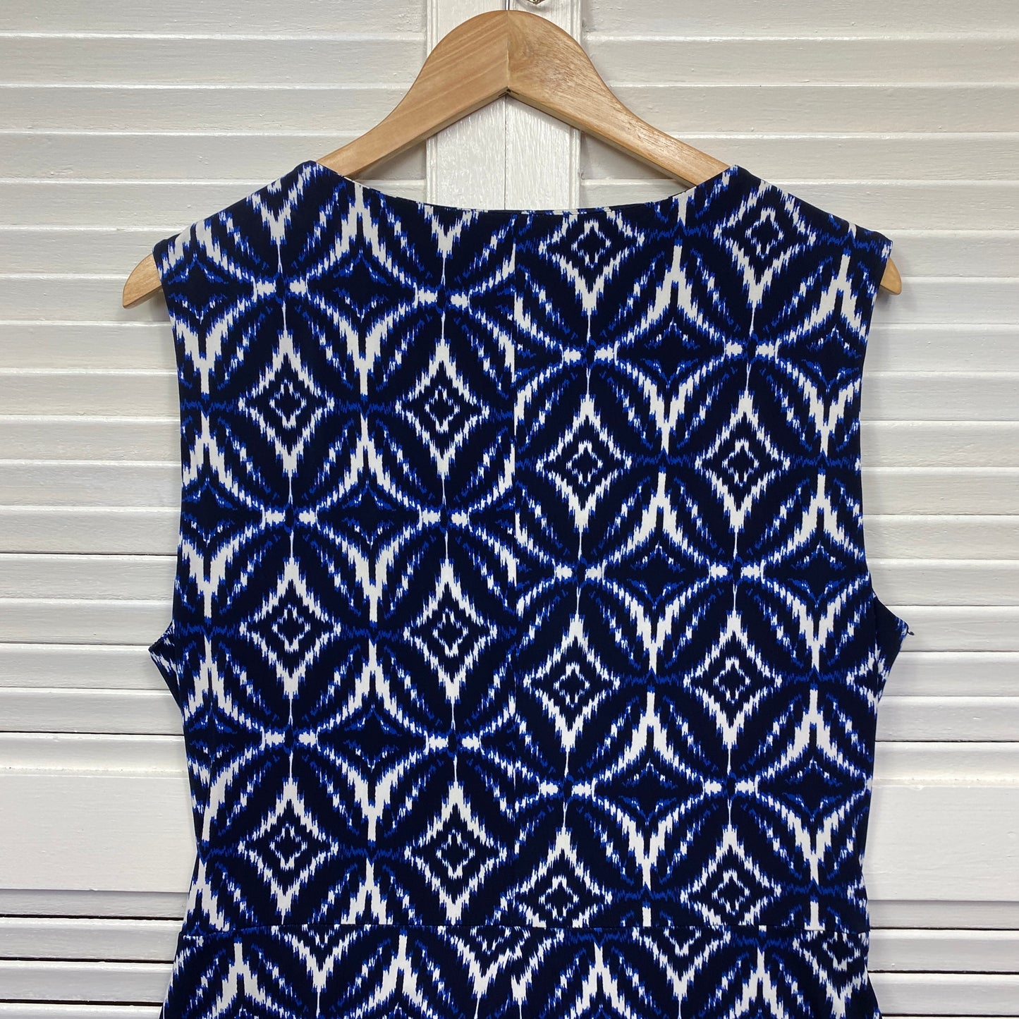 Jacqui E Dress Size 14 Large Sleeveless Blue White