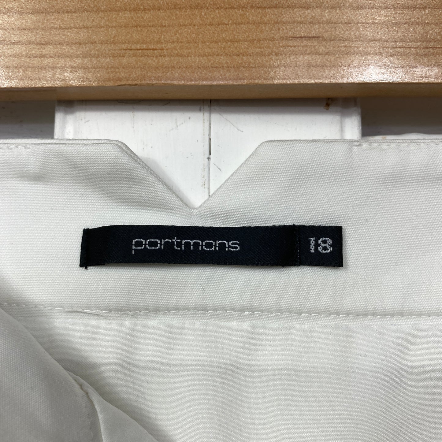 Portmans Skirt Size 18 White Short Length Lined Office