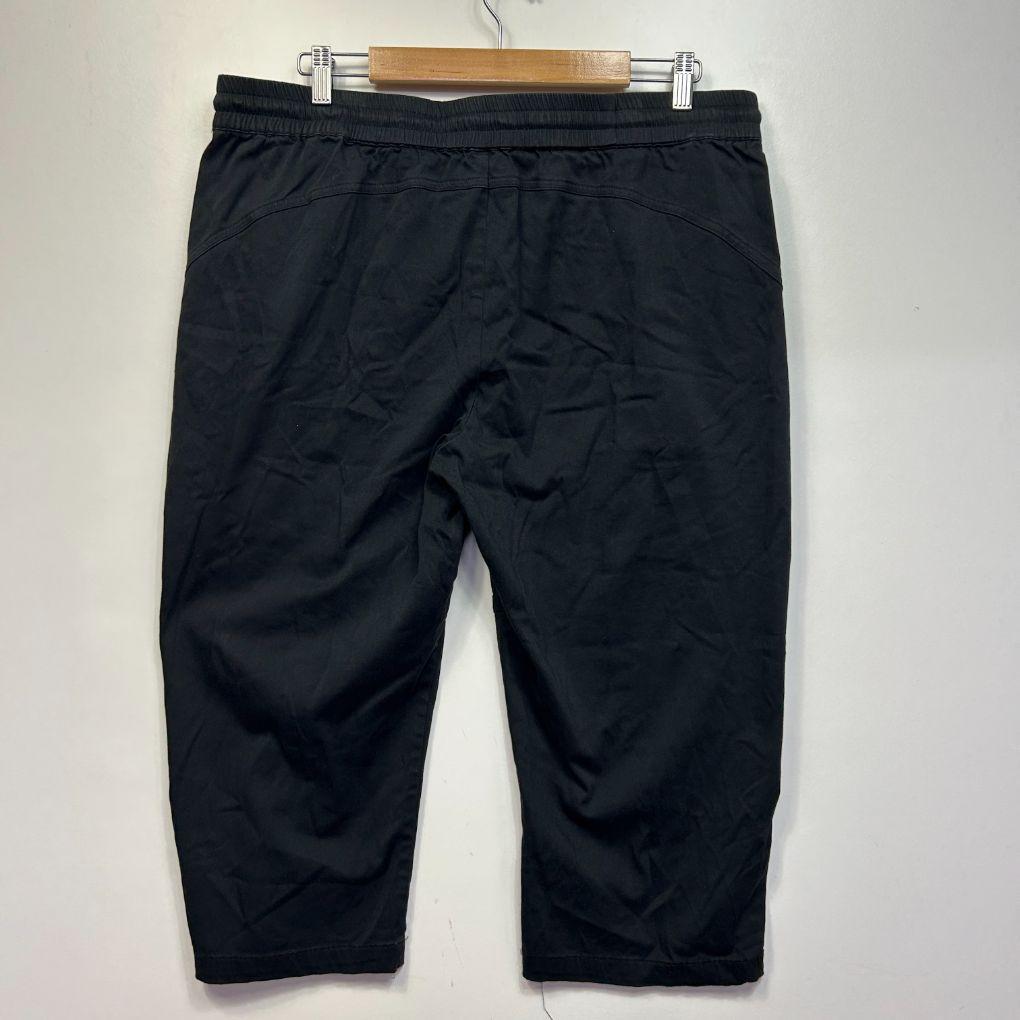 Rockwear Black Cotton Cropped Pants - Size 18
