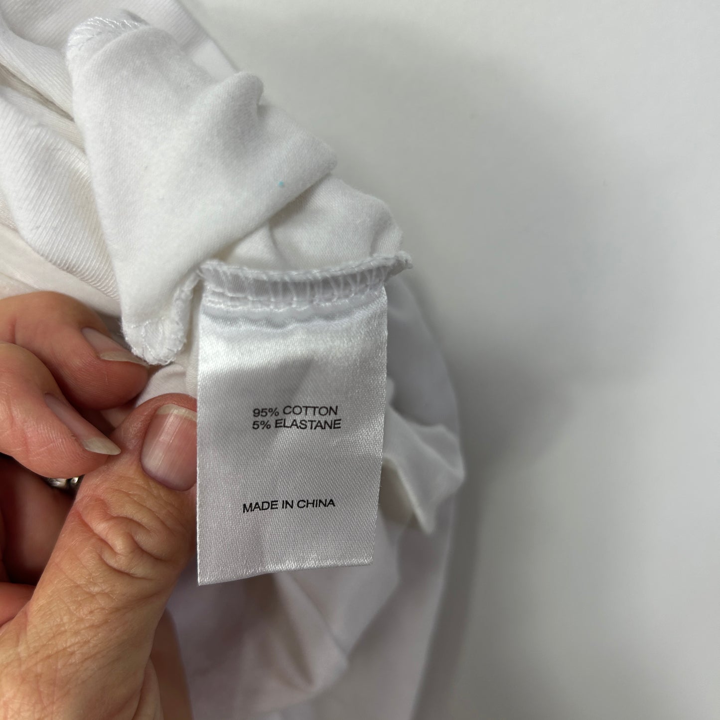 Virtuelle White Sleeveless Tunic Top - Size 16