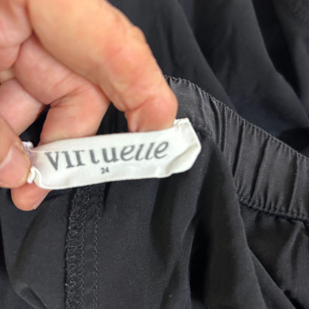 Virtuelle Black Cropped Pants - Size 24