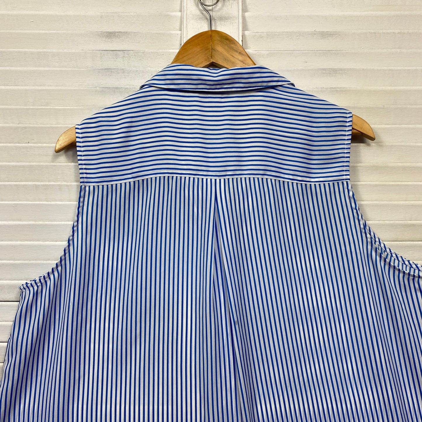 Preview Top Size 20 Plus Sleeveless Button Up Blue White Striped