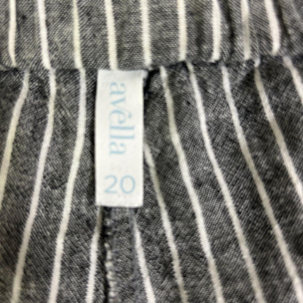 Millers Grey Striped Linen Shorts - Size 20