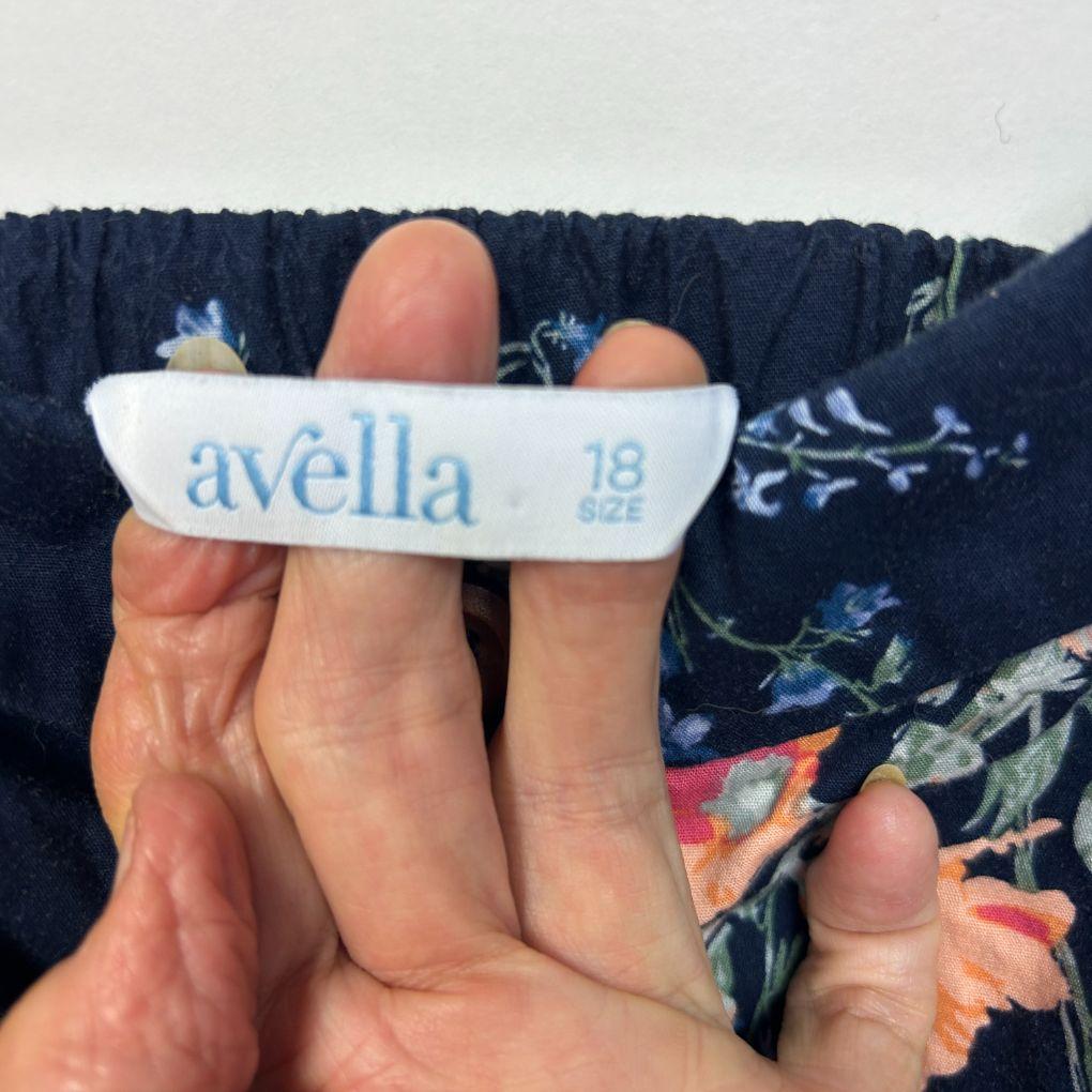 Avella Navy Floral Dress - Size 18