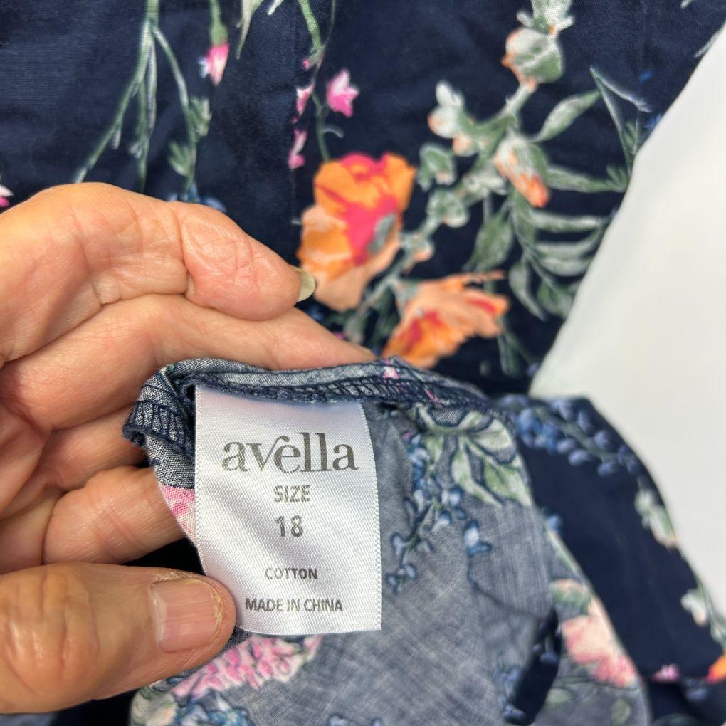 Avella Navy Floral Dress - Size 18