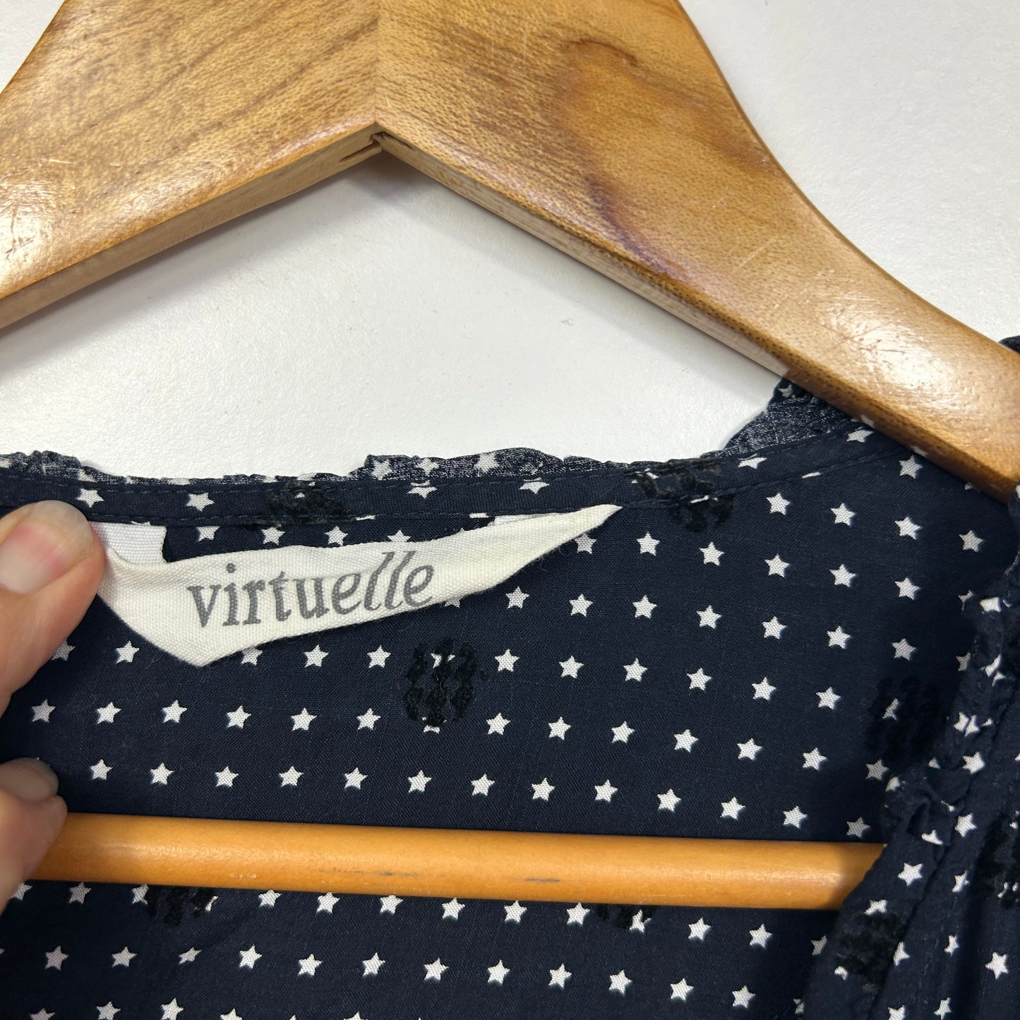 Virtuelle Navy Star Print Top - Size 22/24