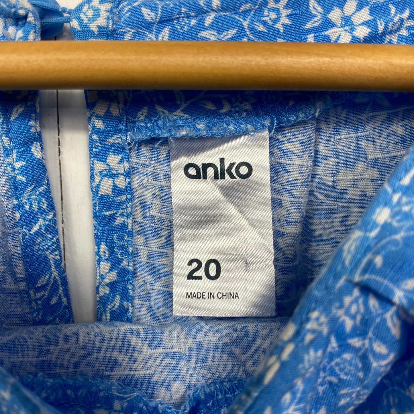 Anko Top Size 20 Blue White Floral Short Sleeve