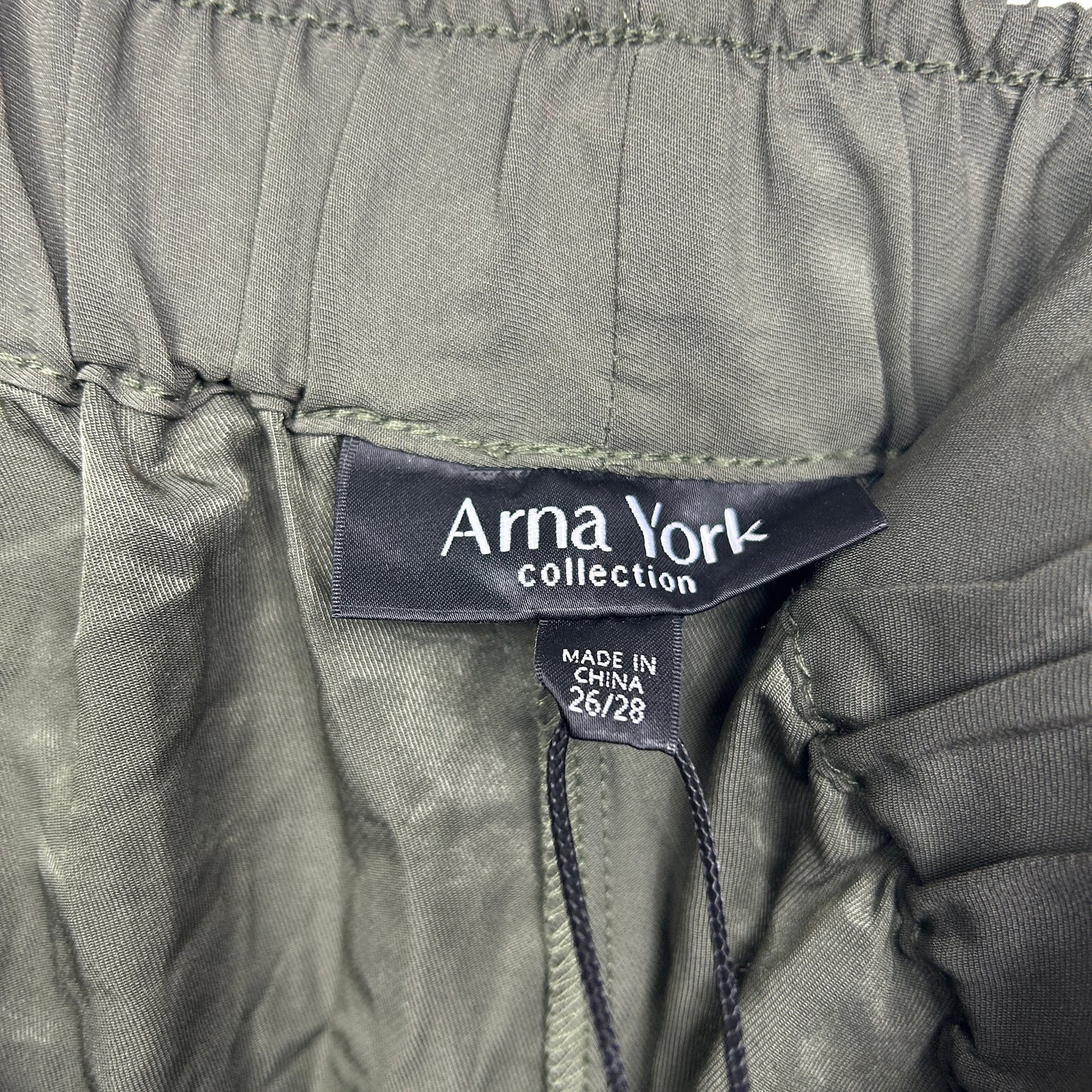 Arna York Pants Size 26 28 Olive Green Cargo Pockets Ruched Leg New