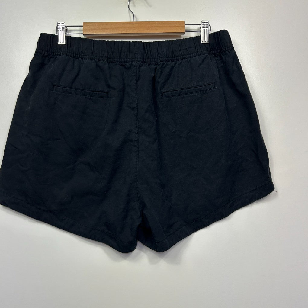 Target Woman Black Shorts - Size 16