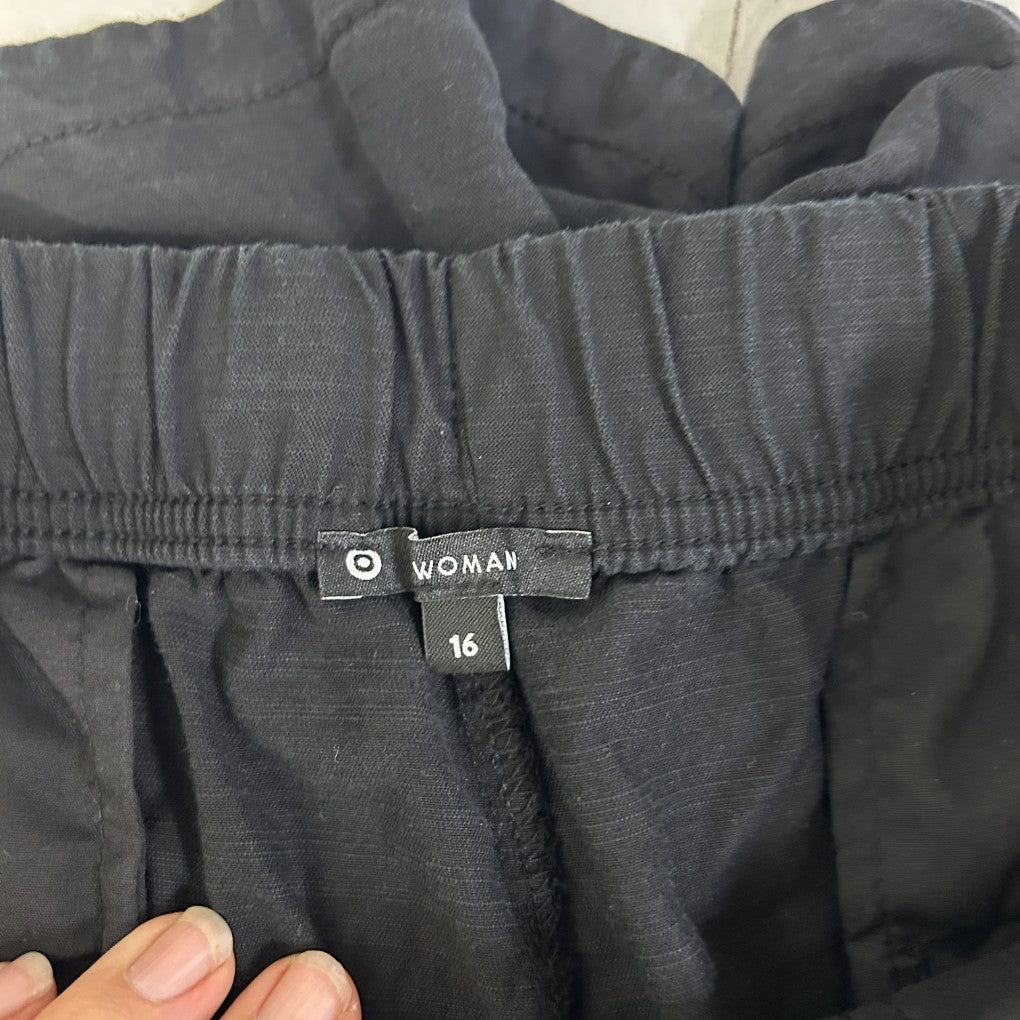 Target Woman Black Shorts - Size 16