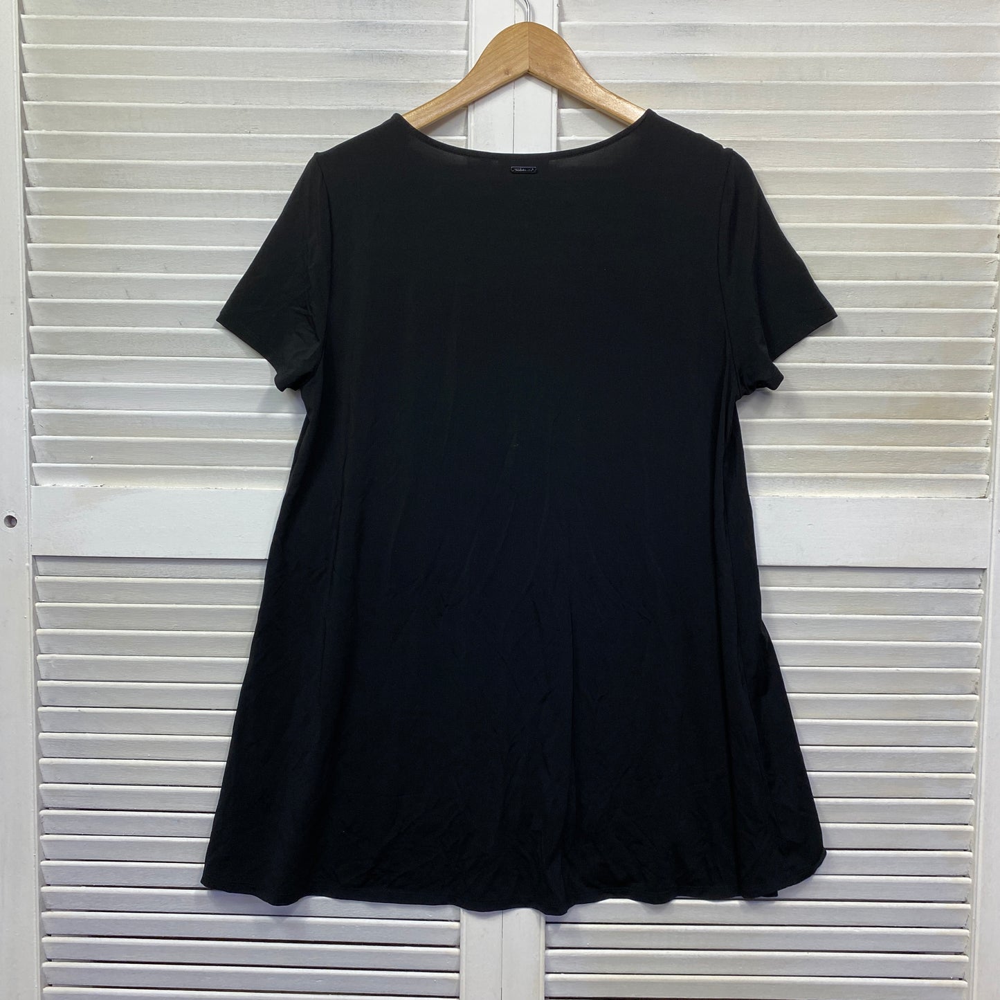 Blue Ilusion Top Size Medium Large 14 Black Short Sleeve Tunic