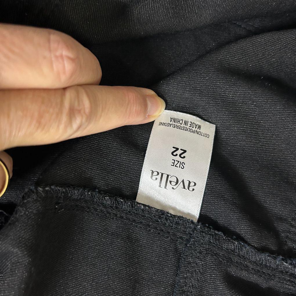 Avella Black Pants - Size 22