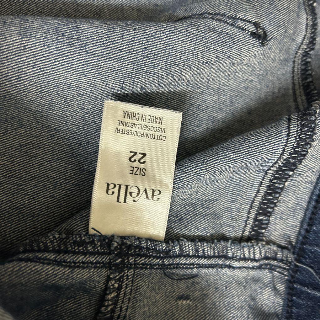 Avella Blue Denim Shorts - Size 22