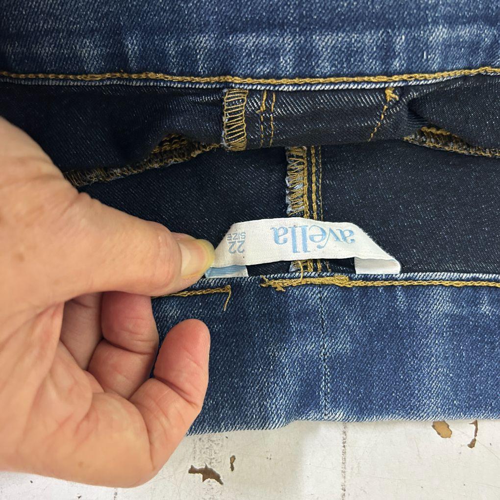Avella Blue Jeans - Size 22