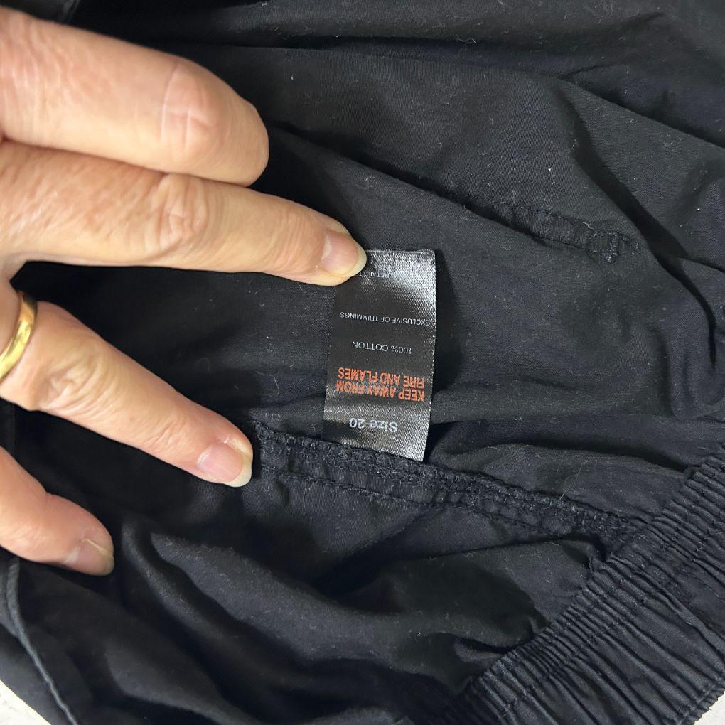 Papaya Black Cotton Cargo Pants - Size 20