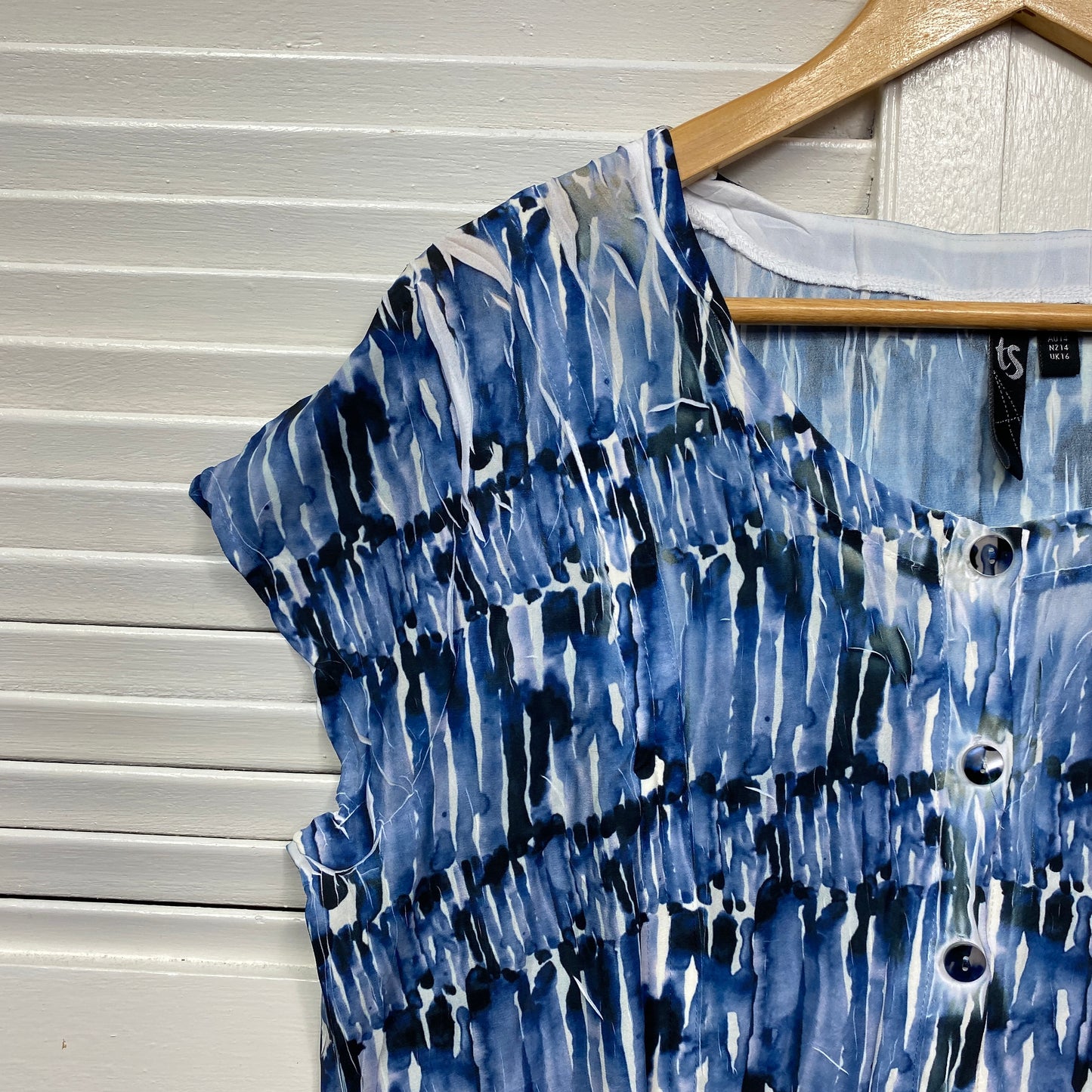 Taking Shape Top Size 14 Short Sleeve Blue