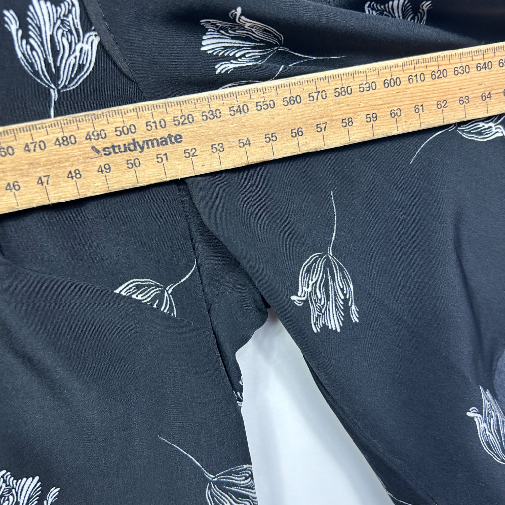 Preview Black Tulip Print V-Neck Short Sleeve Top - Size 16