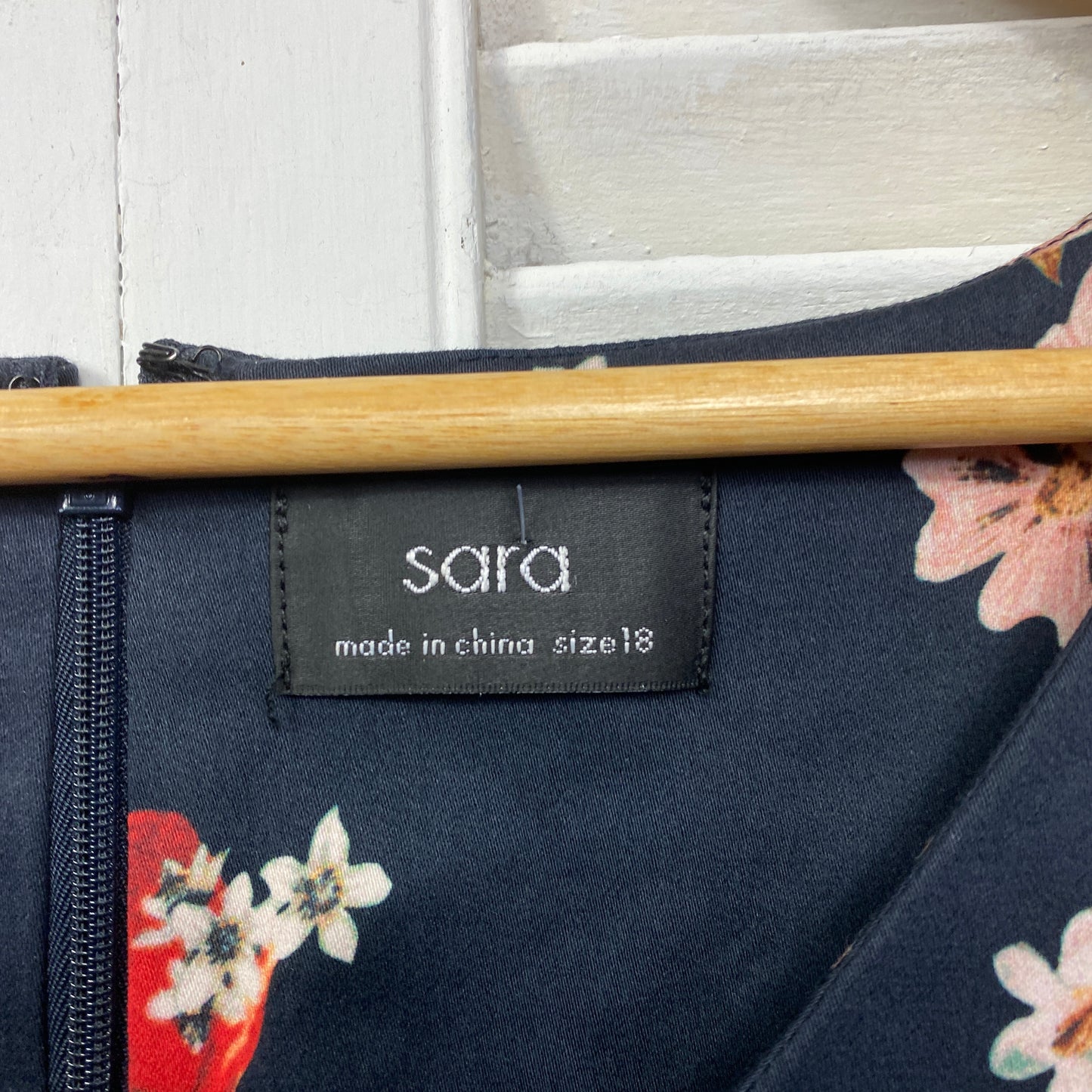 Sara Dress Size 18 Plus Navy Floral Pencil Short Sleeve