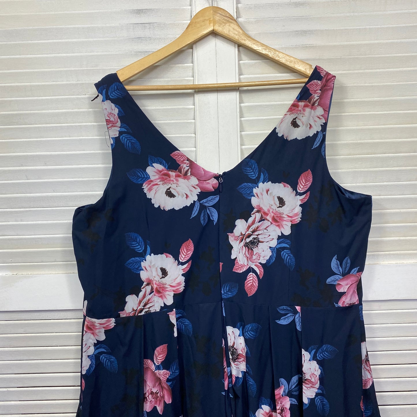 City Chic Dress Size 22 Plus XL Blue Floral Fit & Flare Cocktail