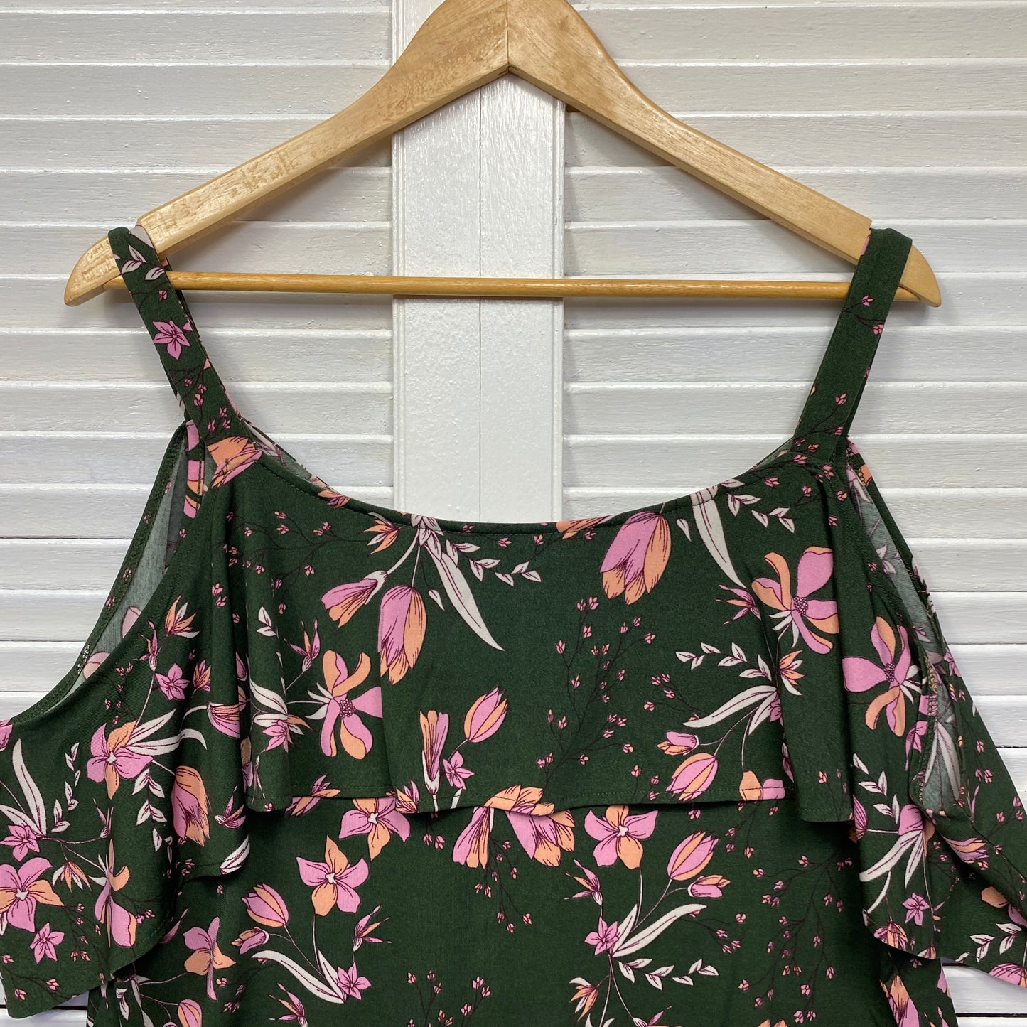 Rockmans Top Size 14 Large Green Pink Floral Cold Shoulder Sleeve