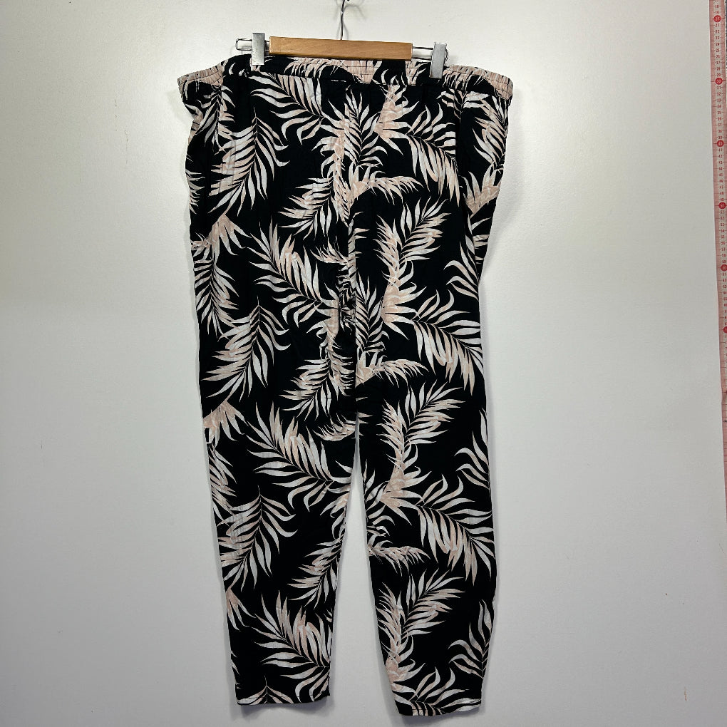 Belle Curve Black and White Palm Print Pants - Size 20
