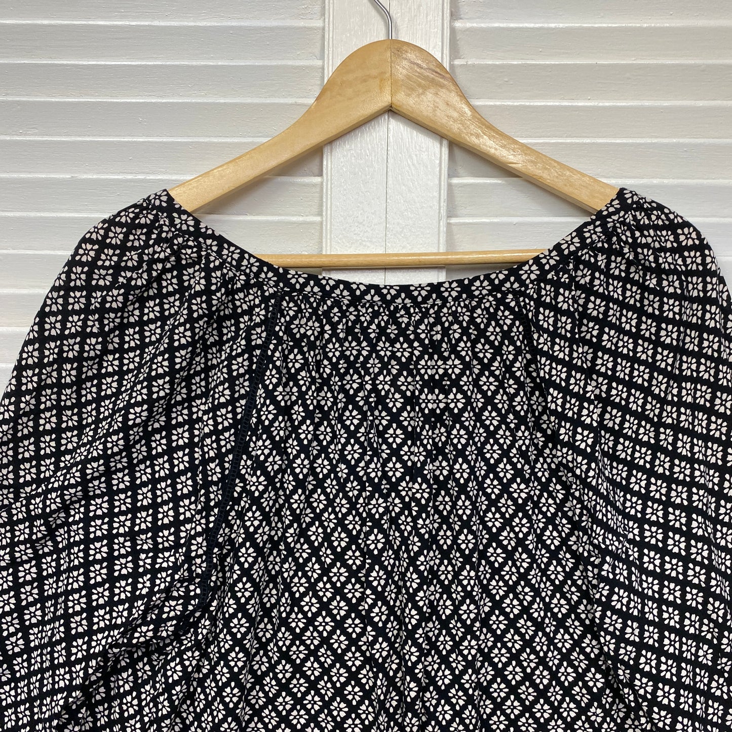 Sussan Top Size 18 Black 3/4 Sleeve