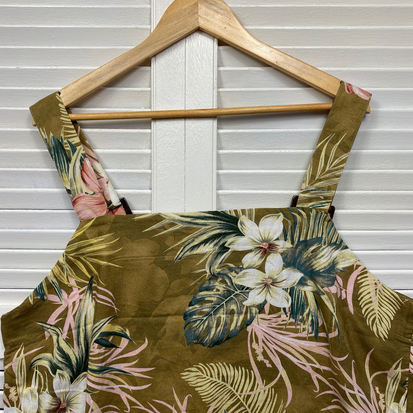 Rockmans Linen Top Size 20 Sleeveless Floral