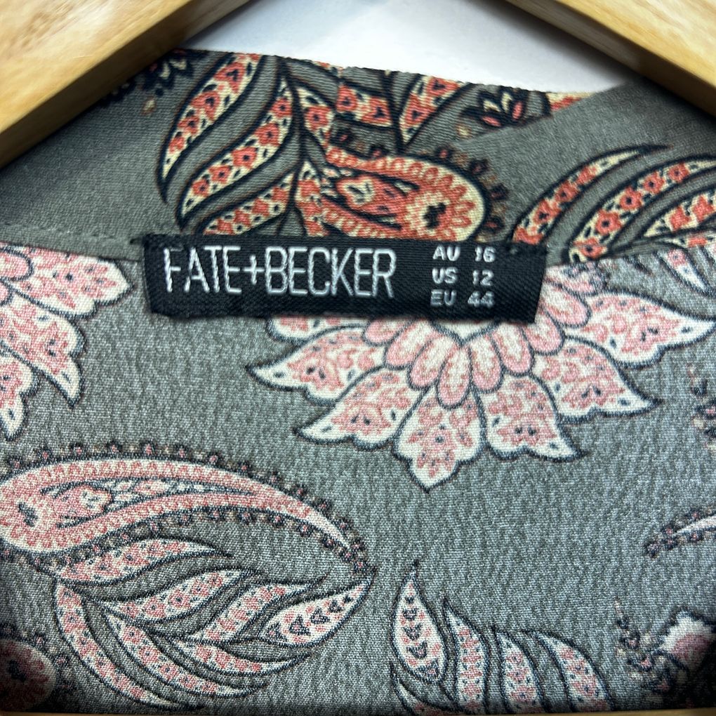 Fate + Becker Khaki Paisley Top - Size 16