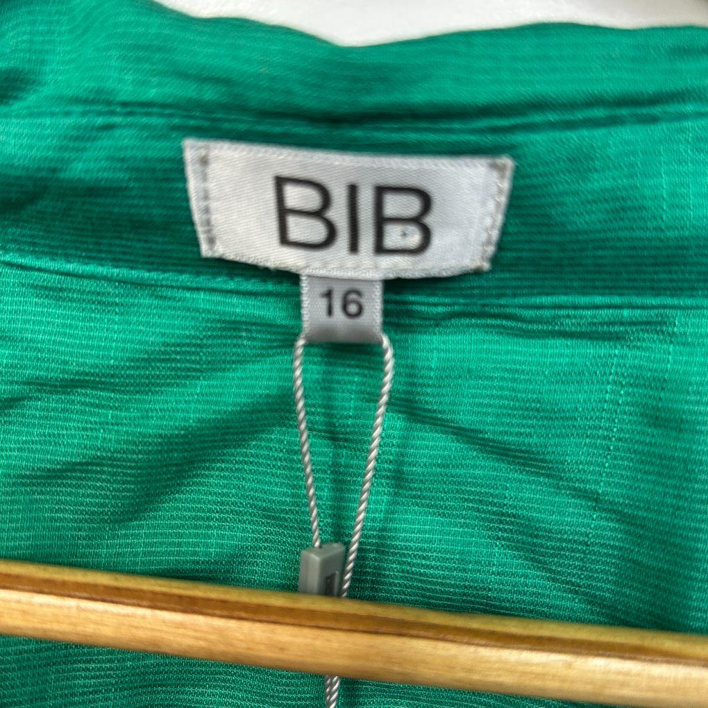 BIB Green Shirt - Size 16