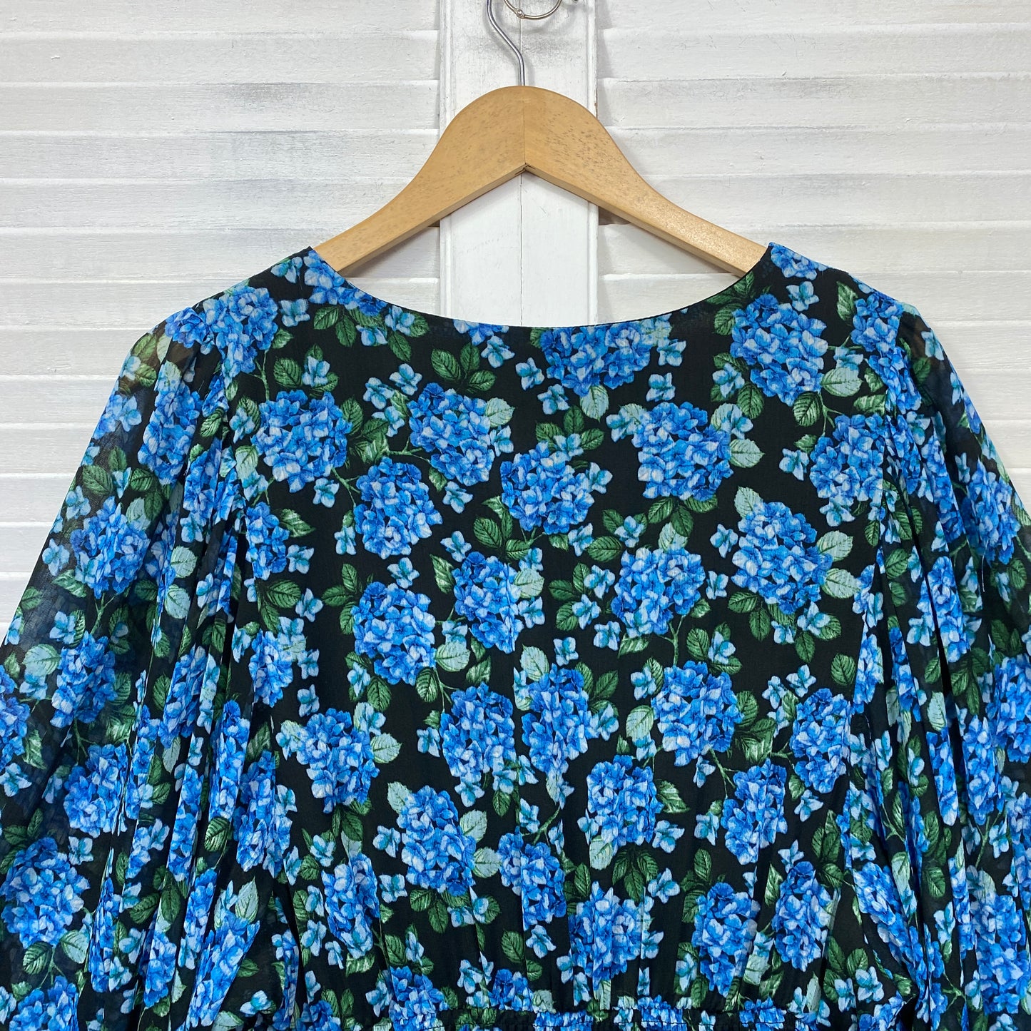 City Chic Dress Size 16 Small Blue Floral Long Billow Sleeve