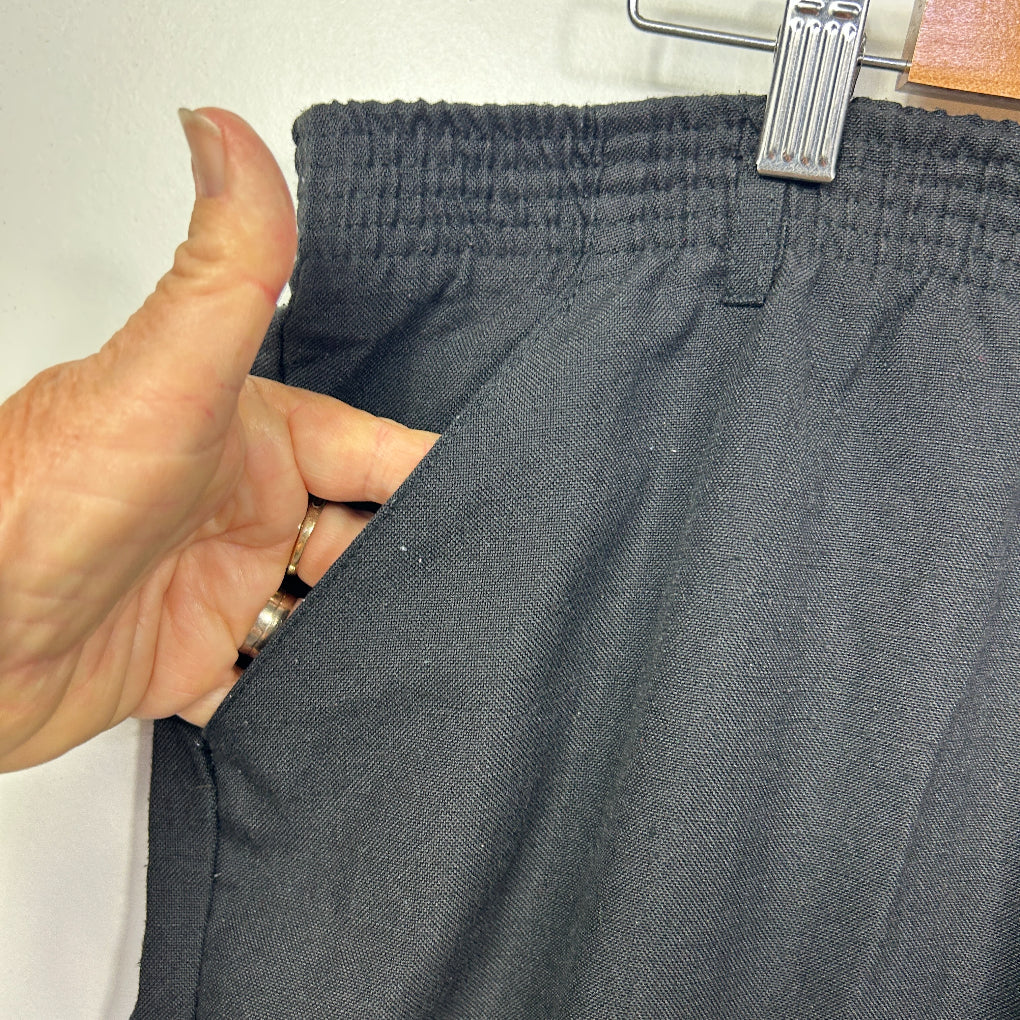 Millers Black Tapered Pull-On Pants - Size 22