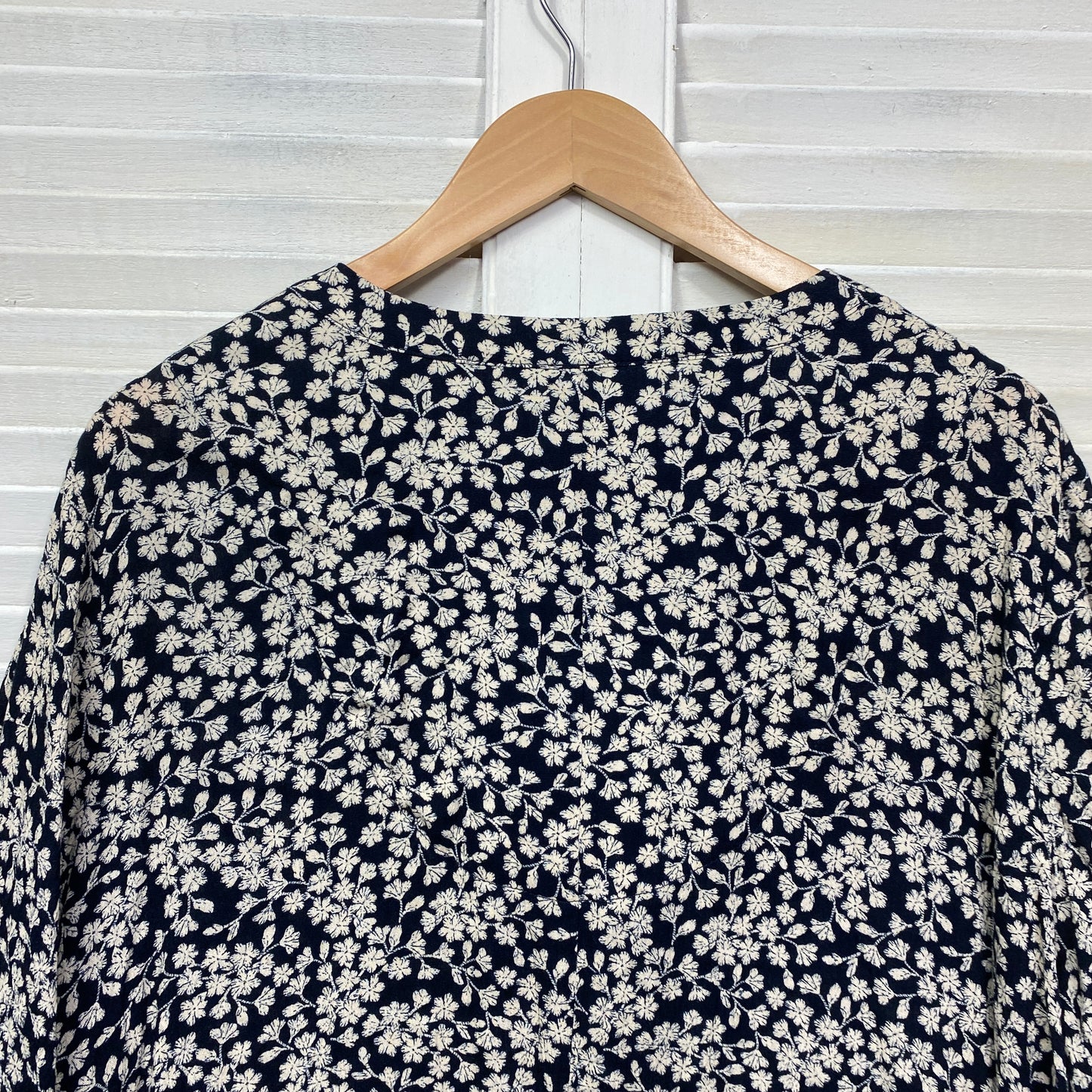 Belle Curve Top Size 18 Plus Black Beige Floral Long Sleeve Viscose