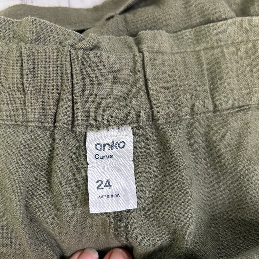 Anko Curve Green Olive Shorts - Size 24