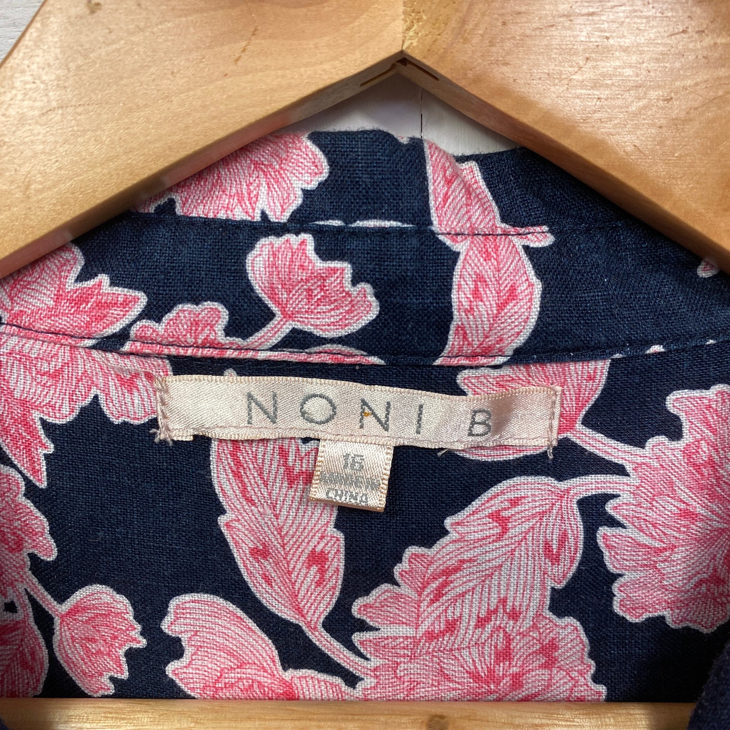 Noni B Linen Top Size 16 Plus Navy Pink Floral Long Sleeve Button Up