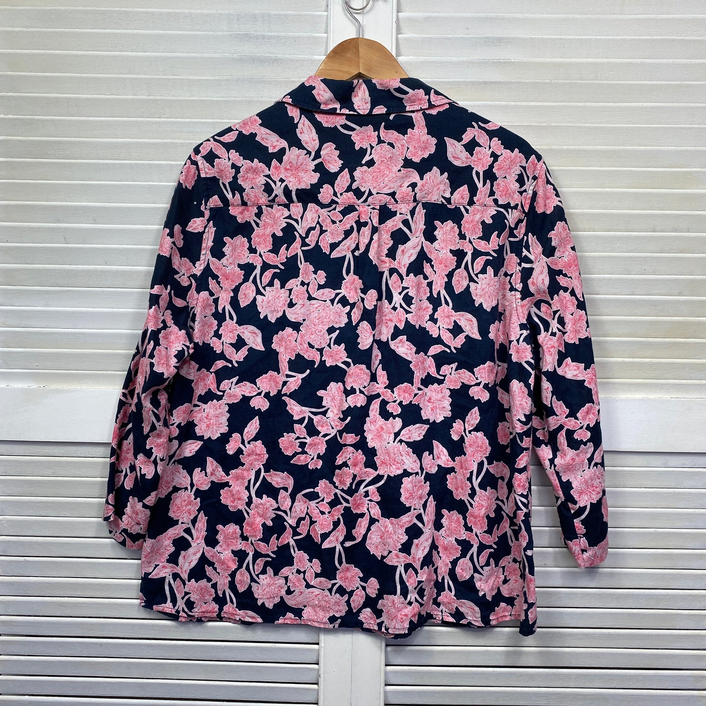 Noni B Linen Top Size 16 Plus Navy Pink Floral Long Sleeve Button Up