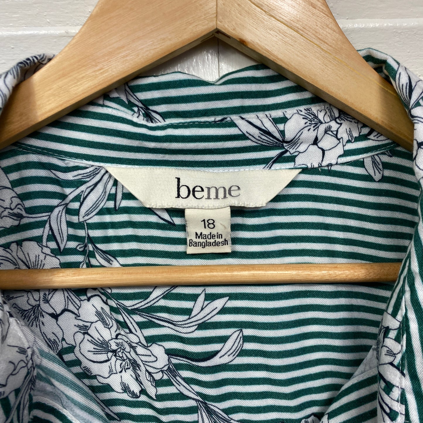 Beme Top Size 18 Long Sleeve Green Striped Button Up