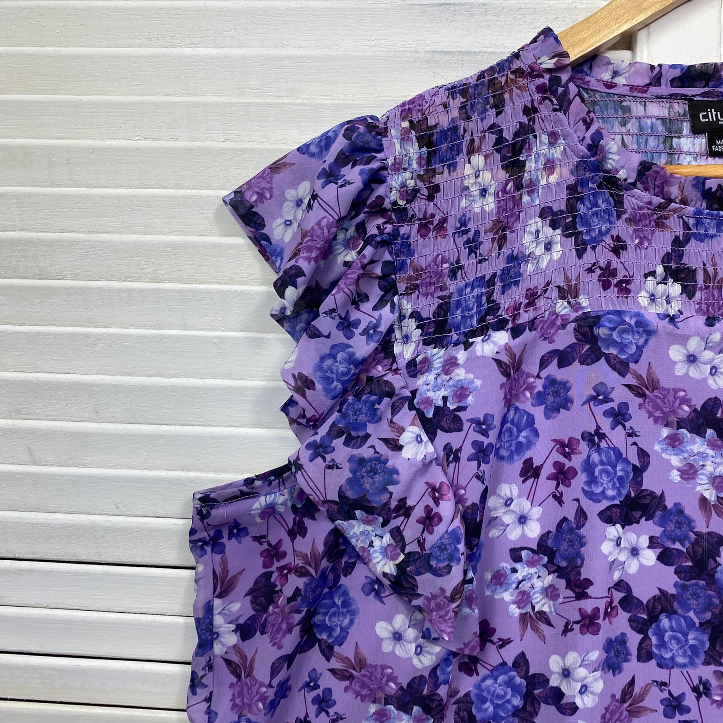 City Chic Top Size 18 Plus Medium Purple Floral Short Sleeve