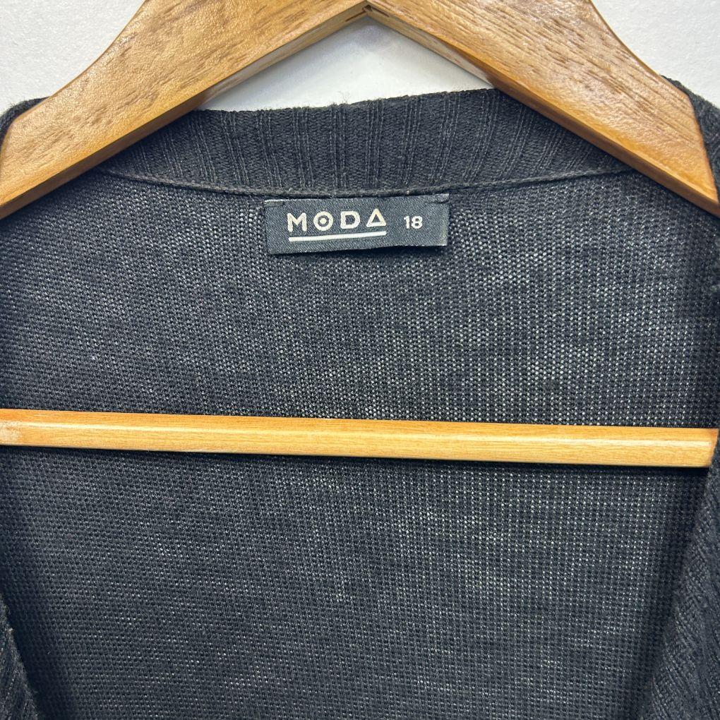 Moda Black Knit Vest - Size 18