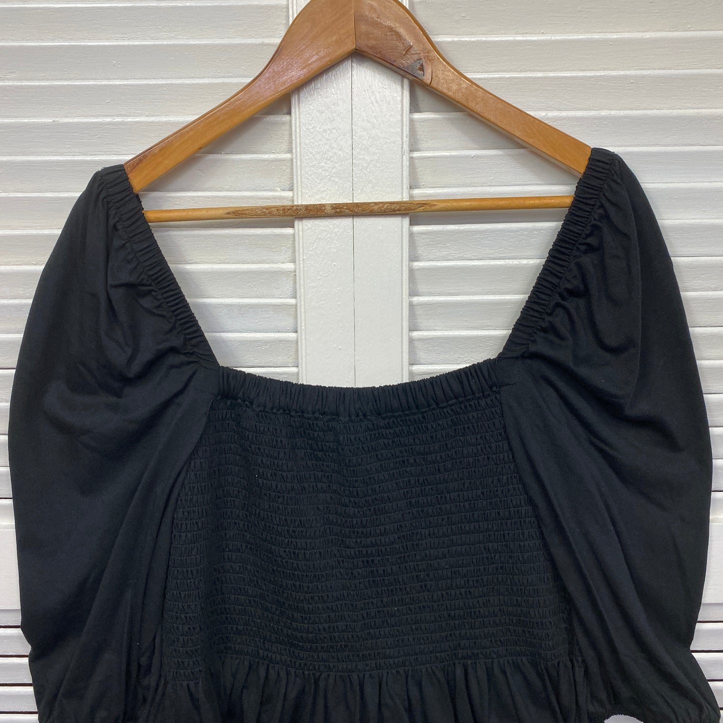 Piper Top Size 14 Large Ruched Bust Short Sleeve Black