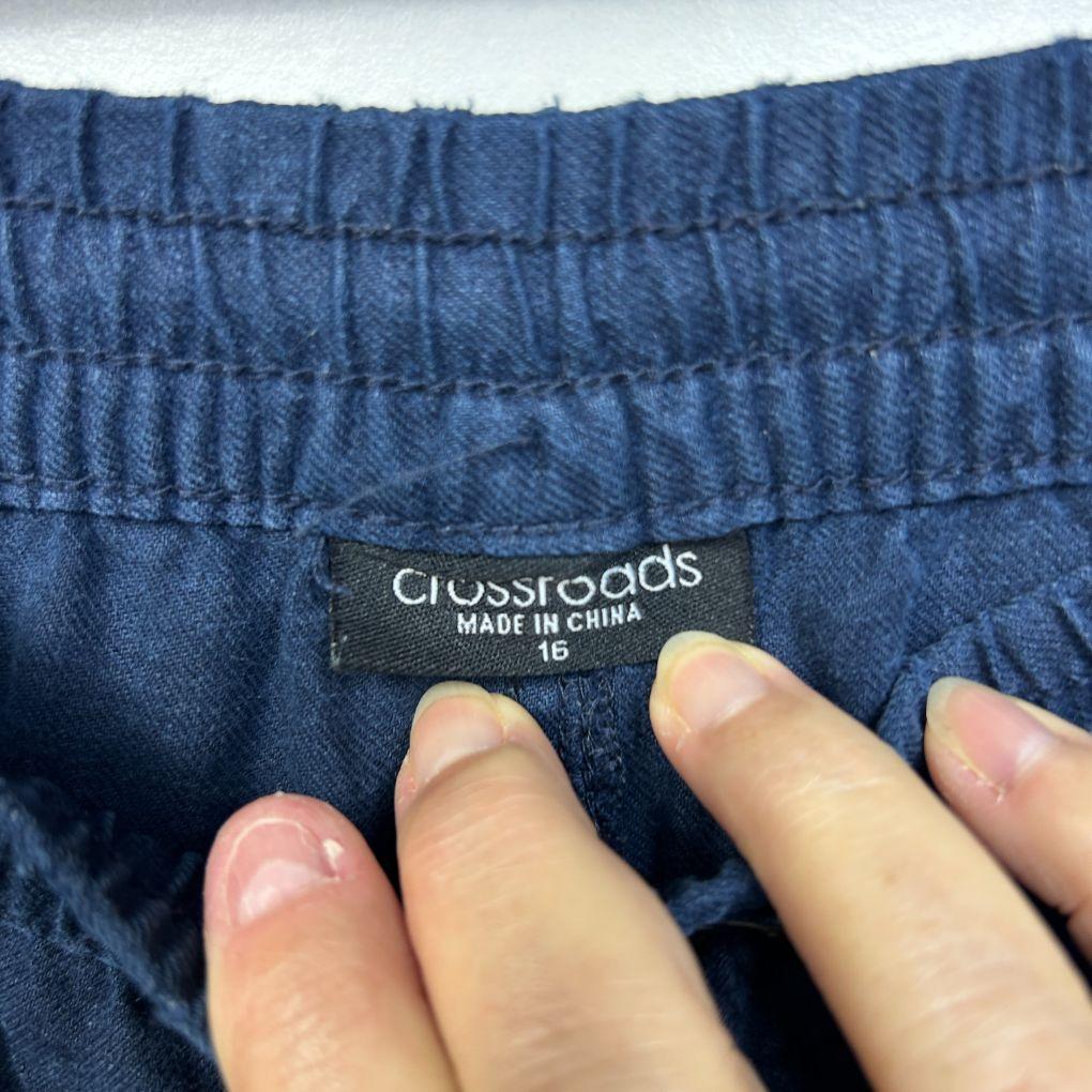 Crossroads Navy Linen Shorts - Size 16