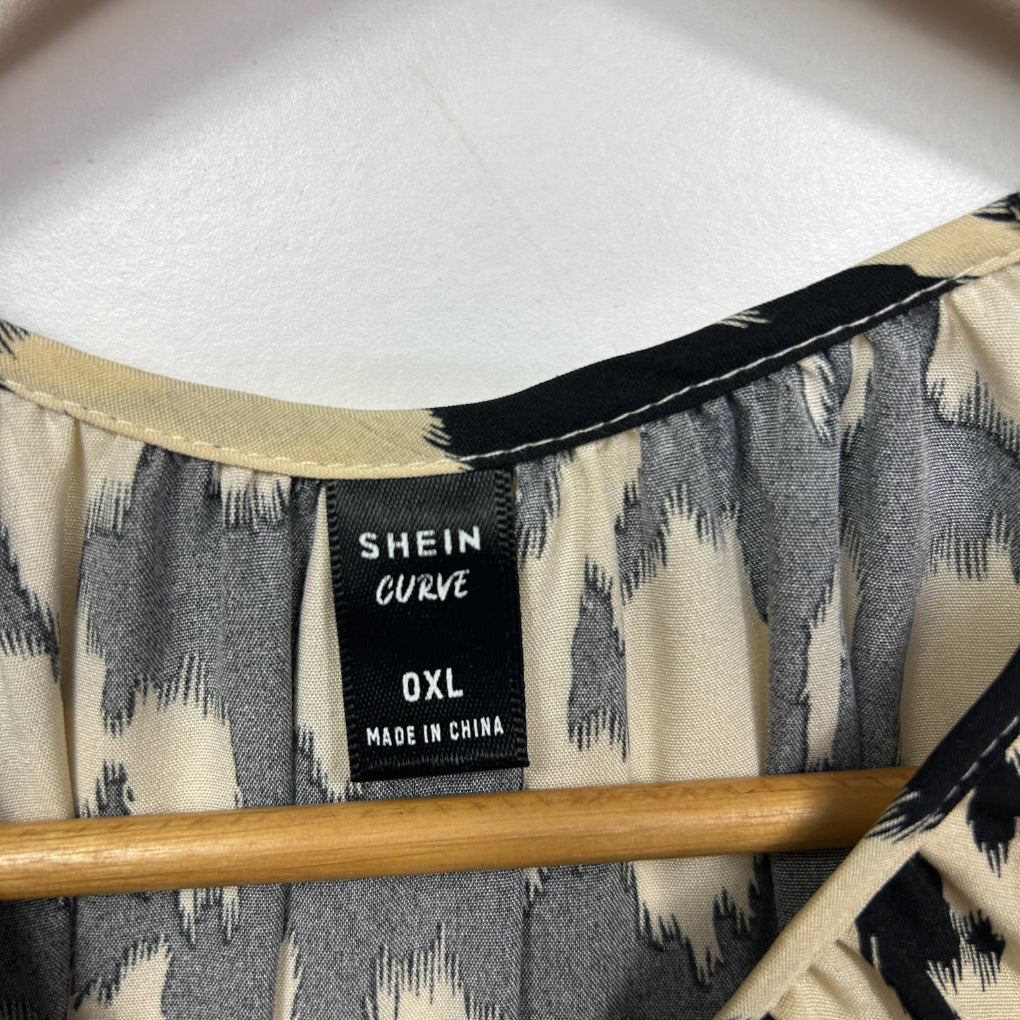 Shein Curve Black & Cream Top - Size 0XL
