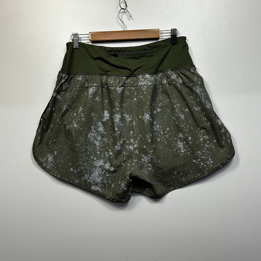Ella & Voo Khaki Green Print Activewear Running Shorts - Size 18